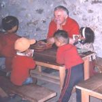 Garimberti con i bambini del Nepal